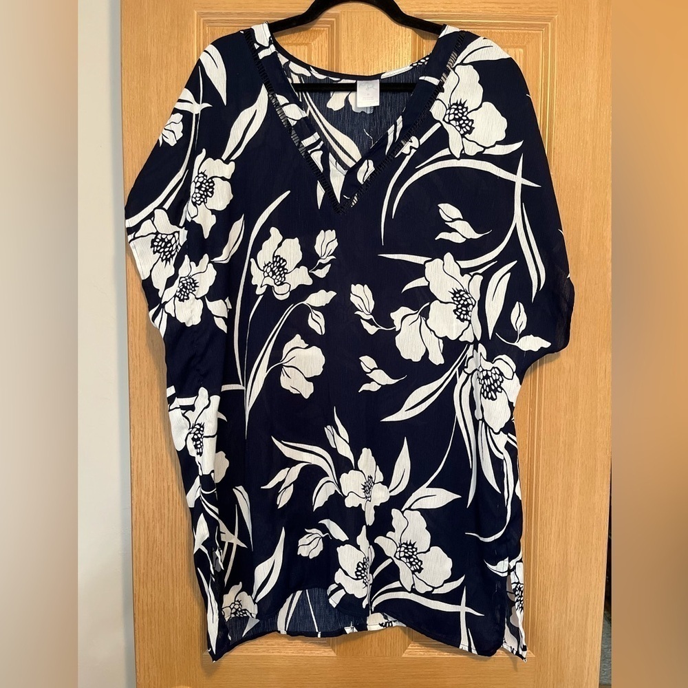 Kona Sol Women’s Beach Coverup Navy & White Floral Pattern Beach Tunic